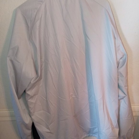 REEBOK BNWOT MENS GREY W BLACK TRIM WIND BREAKER W HIDDEN HOODIE IN COLLAR  XL - Picture 3 of 6